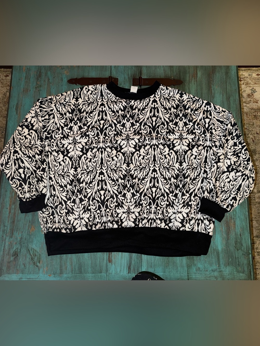 Like Love Ladies Mediun Black & White Damask Crewneck Sweater